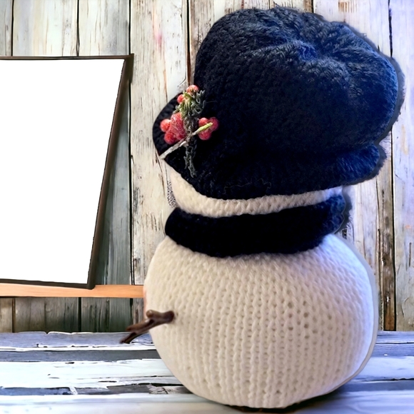 Handcrafted 9" Snowman w/ Top Hat Christmas Decor Winter Holiday Gift Decoration - Picture 9 of 13